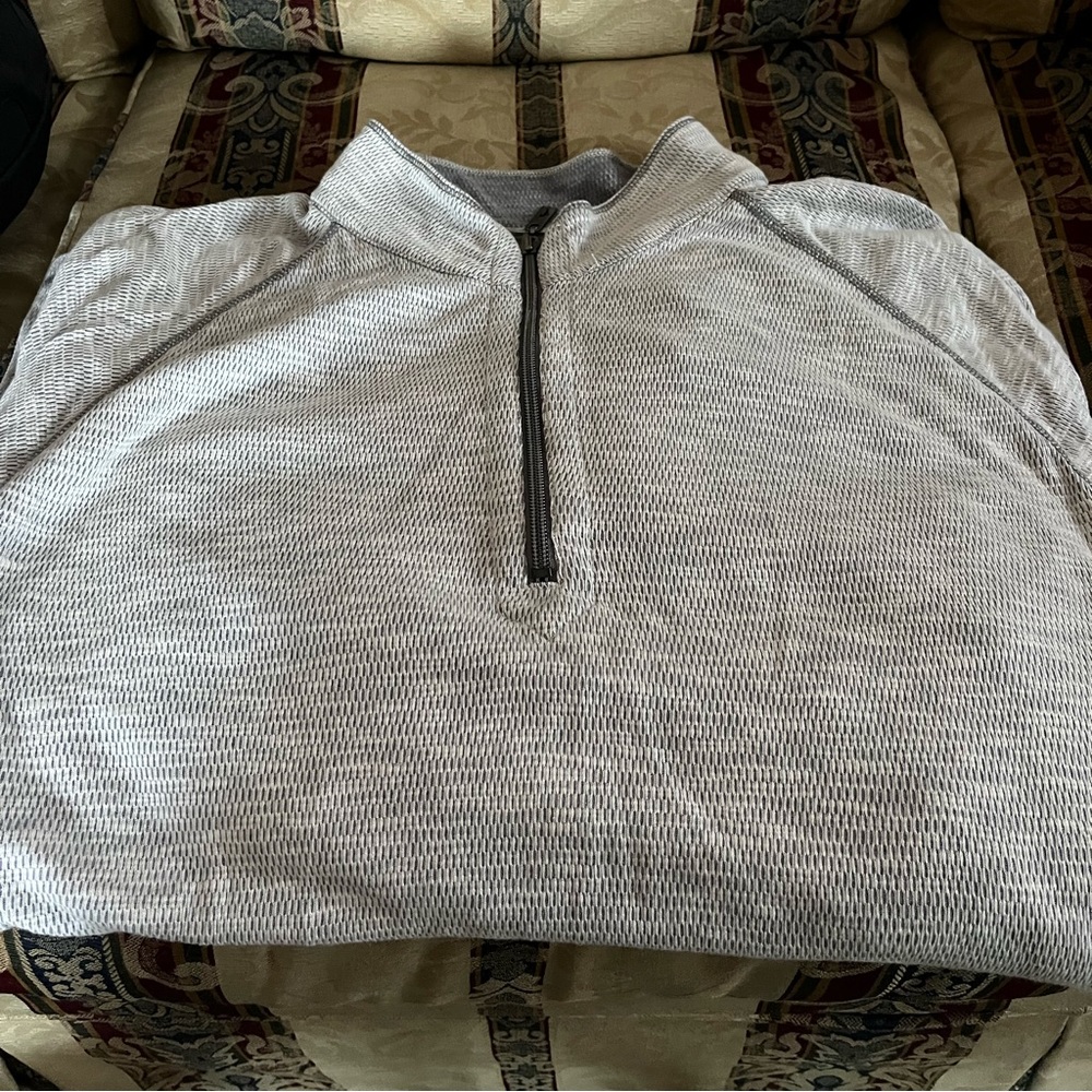 Men’s Tommy Bahama gray quarter zip shirt